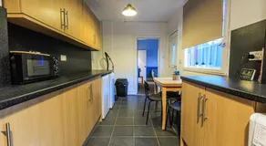 Holt house - Image 2
