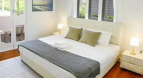 Greenslopes Retreat Stylish Stay near Hospital - Image 2