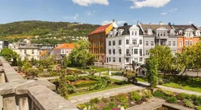 DINBNB Apartments l Historical Building I 100m To University Museum - Image 5
