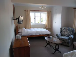 Thorps Farm Bed and Breakfast - Image 2