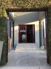 Spacube Luxury Suites and Spa - Image 2