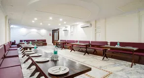 Hotel Royal Prithvi Palace Near GZB Railway Station - Image 4