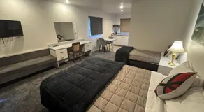 Settlers Motor Lodge - Image 2