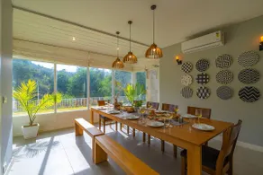 StayVista's Riverside Symphony - 5BHK Mountain-View Villa with Bathtub - Image 4