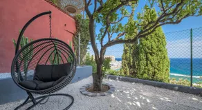 Proche Monaco, vue mer, accès plage et jardin privatif - Image 2