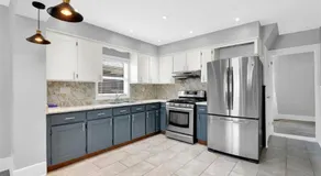 Black door bungalow - Image 3