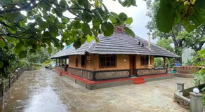 Aravanazhi tharavadu - Image 3