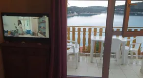 APARTMANI JADRANKA s pogledom na more - Image 3