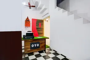 Hotel O Golden Guest House - Image 5
