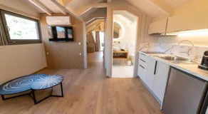 Anesis Deluxe Apartments - Image 3