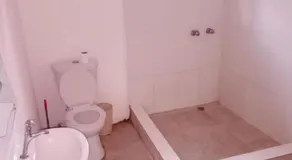 Chateau 24 Guesthouse - Image 5