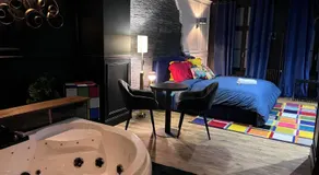 Suite Picasso détente et balneo, Ambiance Arty Chic - Image 2