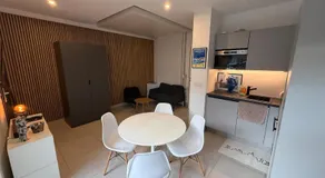 Studio moderne au cœur du 6e 8e - Image 3