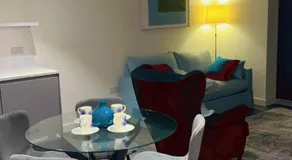 HE Luxury - Image 3