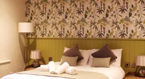 Red Lion Coaching Inn - Image 2