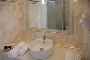 Domna Hotel - Image 5