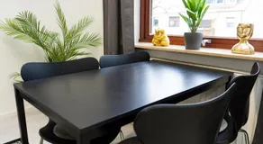 Apartment Central - Free parking - 5 people - 3 rooms - 3 TVs - boxspring - wifi - Image 4