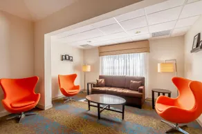 Sleep Inn & Suites Harrisonburg on University - Image 2