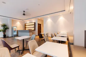 Urbanview Hotel Cengkareng Jakarta by RedDoorz - Image 3