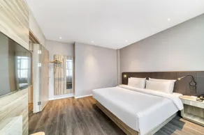 Hanting Hotel Ningbo Zhenhai Luotuo Residetinal District - Image 3