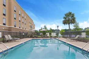 Hampton Inn & Suites Savannah-Airport - Image 2