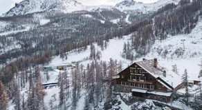 Le Refuge du Grand Hôtel - Altitude 1900 m - Accès Cabine - Cabin Access - Image 4