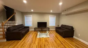 Elegant 3BR Home in Worcester - Image 5
