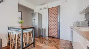 Champs de Mars - T5 chic, 4 chambres, tout équipé - Image 3