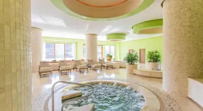 New Luxurious Oceanfront 2 Bedroom Condo with Stunning Views - Image 4