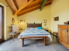 Abgelegene Wohnung mit Balkon - Image 1