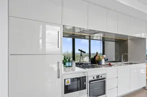 KozyGuru |St Leonards | 1 Bed Best Location & View - Image 5