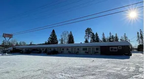 Village Inn & Suites - Sudbury - Image 5