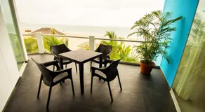 Nauti-k Beach Hotel - Image 2