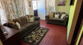 McKay's Hostel Bed & Bath - Image 3