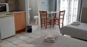 Almiriki Rooms - Image 2
