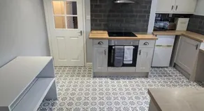 Blue Bell Apartment - Image 3