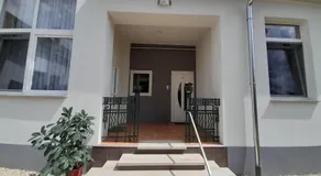 Déri Kert Apartmanház A - Image 4