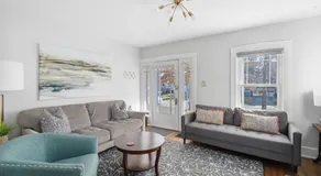 Minutes from U of L & Expo Center-Cozy-Updated-Family Friendly - Image 4