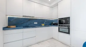 797 HOLIDAY RENTALS-Blue Pearl, Luxury Apartment with Stunning Views - Image 4
