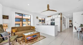Lou's Tiki Pad - Image 2