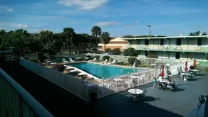 Boca Inn - Image 4