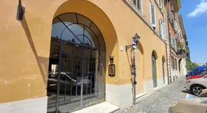 MM Luxury Apartment - Image 4