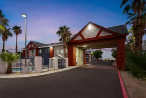 Days Inn by Wyndham Phoenix West - Image 3