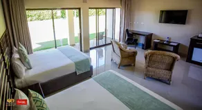 Douglas Lodge & Apartments - Image 2