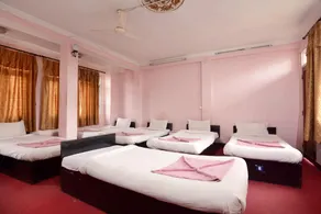 Hotel Silver Jubilee - Image 2