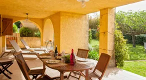 Amarylis à Calvi location 2 pers avec clim jardin piscine et barbecue - Image 3