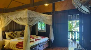 Kohjum Seafront Resort - Image 2