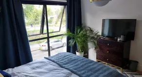 Bright spacious apartment in the park - Image 3