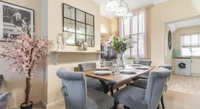 Chester City Centre Cottage, Sleeps 6 with FREE Parking - Image 4
