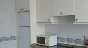 Precioso apartamento de 3 habitaciones en Cabañas. - Image 3